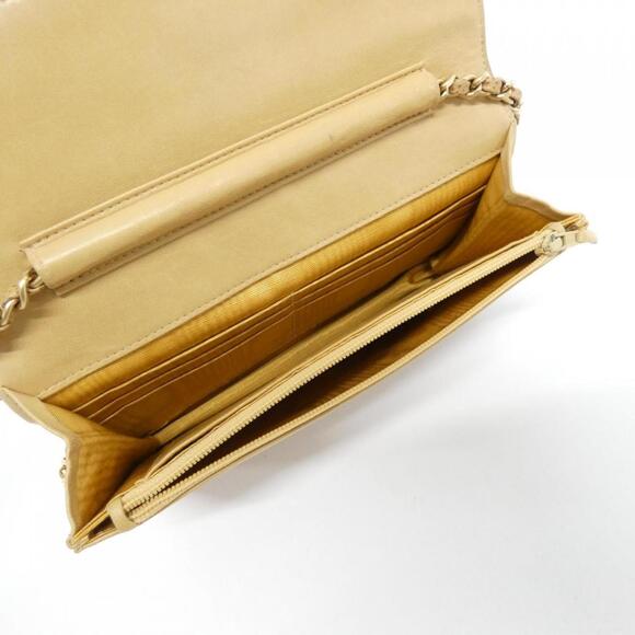 CHANEL Cream Wallet - Picture 9 of 10